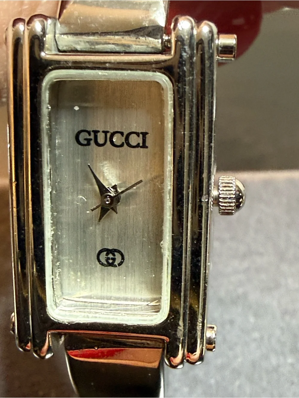 Vintage Gucci 1000.06 Silver Tone Bangle Watch Swiss Made Working New Battery